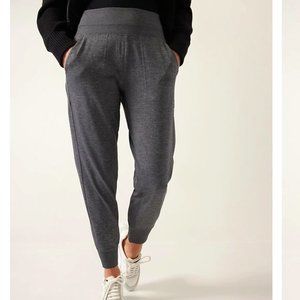 ATHLETA venice jogger pants   *size M